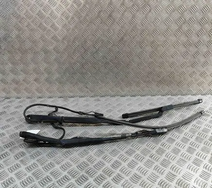 Volvo V60 Windshield/front glass wiper blade W000092702 W000096129