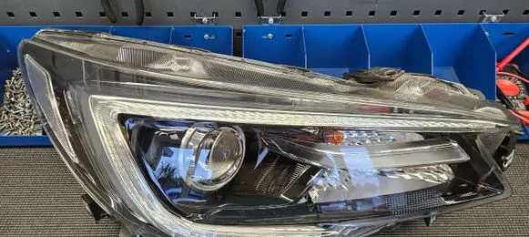 Subaru Outback (BT) Headlight/headlamp