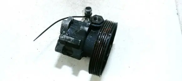 Peugeot 406 Power steering pump 9627369380