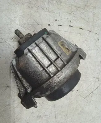 BMW X1 E84 Engine mount bracket 676885203