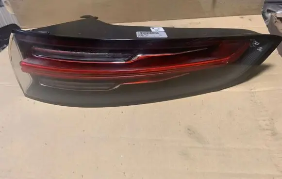 Porsche Cayenne (9Y0 9Y3) Rear/tail lights
