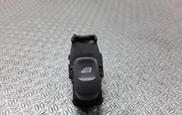 Volvo V70 Electric window control switch 9472275