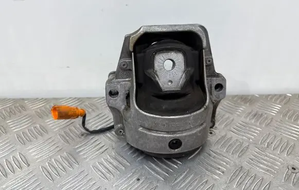 Audi Q5 SQ5 Engine mount bracket 8R0199381