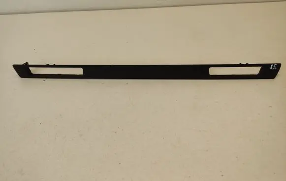 Dashboard glove box trim