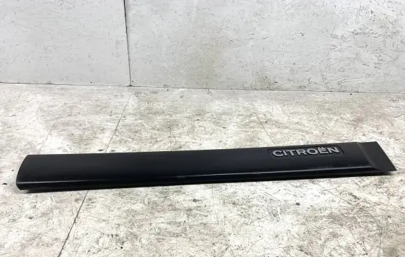 Citroen Berlingo Front door trim (molding) 9619030477