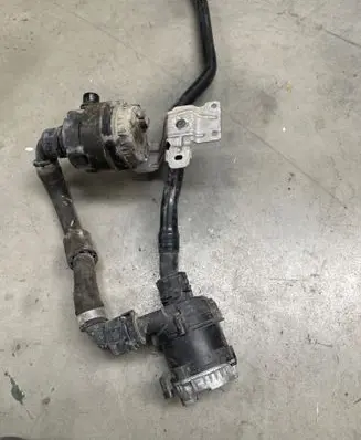 BMW 5 G30 G31 Electric auxiliary coolant/water pump 0392024063 20170902 8638237
