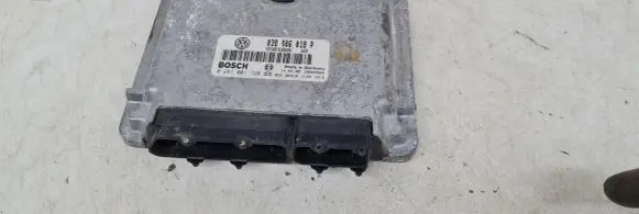 Volkswagen PASSAT B5 Engine control unit/module 038906018P 28SA3504 0281001720