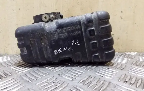 Opel Frontera B Intake resonator 897140411