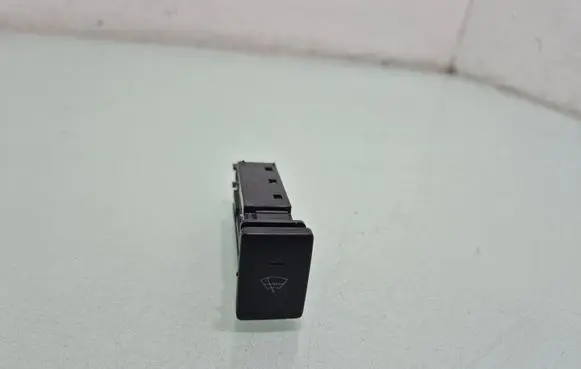 Toyota RAV 4 (XA40) Windscreen/window heater switch 15A886