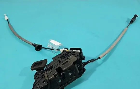Skoda Octavia Mk3 (5E) Front door lock 5TB837015A IMPRK1567537