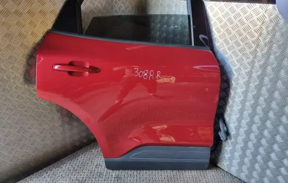 Ford Escape IV Rear door
