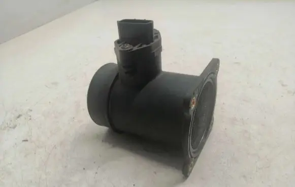 Nissan Almera N16 Mass air flow meter 226807J600 0280218005