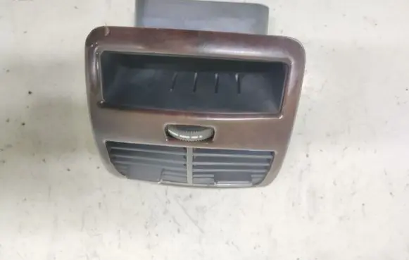 Mercedes-Benz S W220 Rear air vent grill 