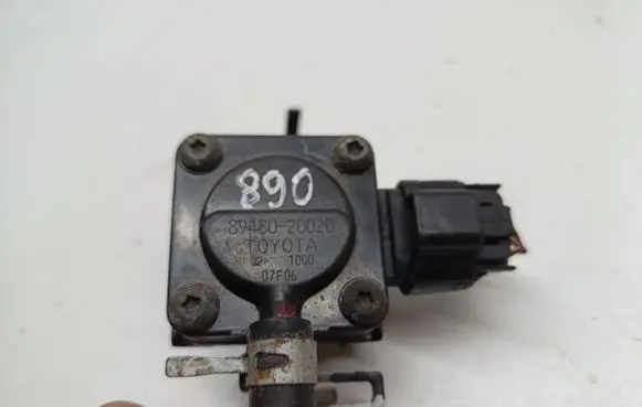Toyota Avensis T250 Exhaust gas pressure sensor 8948020020