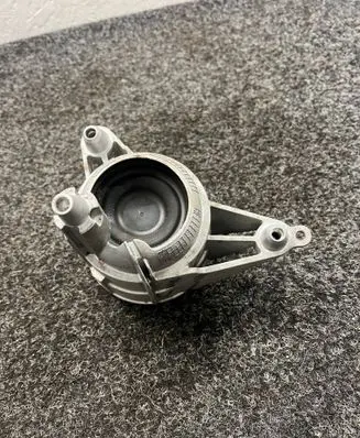 Mercedes-Benz C W206 Engine mount bracket A2062400901