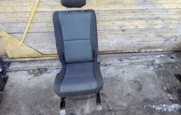 Toyota Corolla Verso E121 Rear seat 