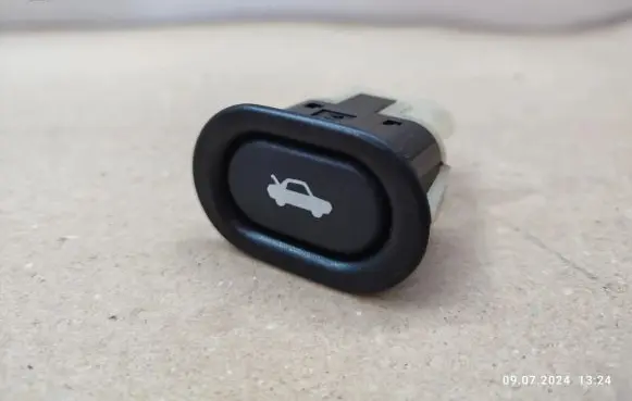 Saab 9-5 Tailgate opening switch 4733440