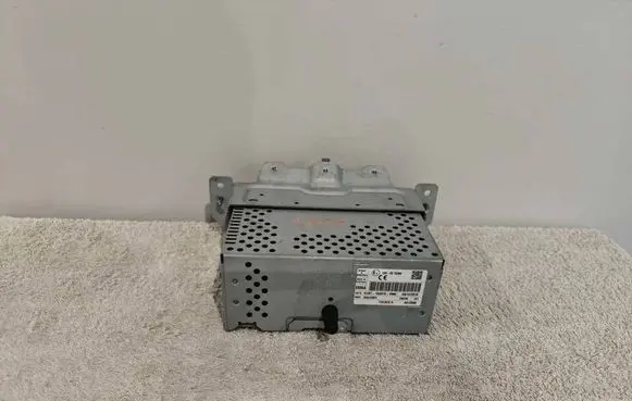 Radio/CD/DVD/GPS head unit