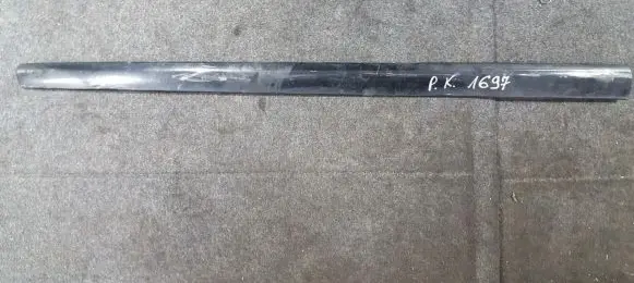 Volkswagen Polo IV 9N3 Front door trim (molding) 6q4853515a