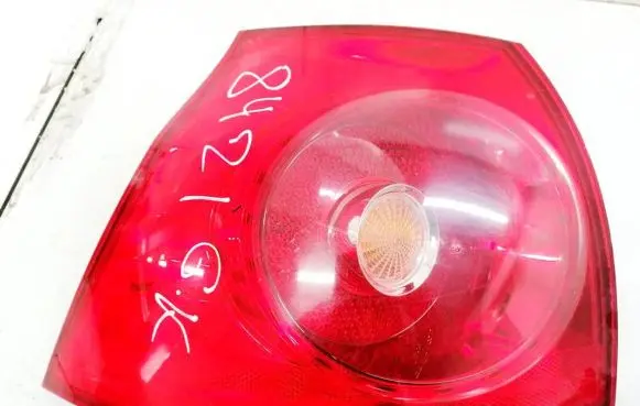 Volkswagen Golf V Rear/tail lights 1K6945095E