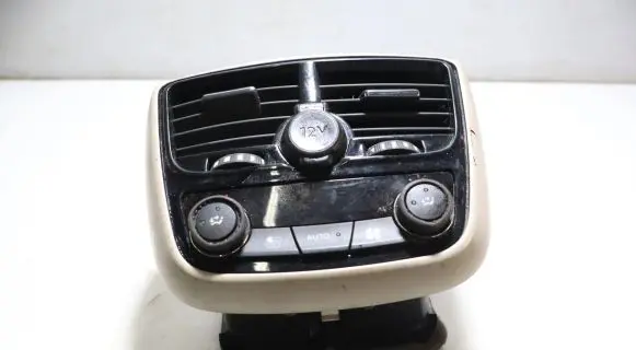 Peugeot 508 Rear air vent grill 
