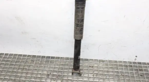 Nissan 370Z Rear shock absorber/damper 562101EA1E
