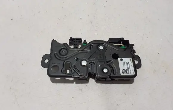 BMW 1 F40 Loading door lock 7383282
