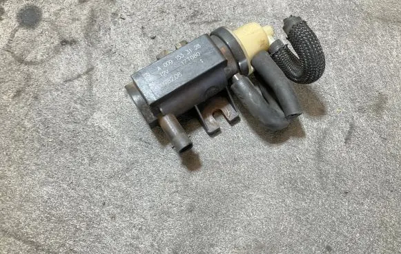 Mercedes-Benz Sprinter W906 Turbo solenoid valve A0091533128 17T080 70078208