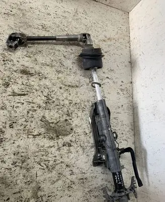 BMW 1 E81 E87 Steering wheel axle 6770714