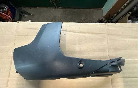 Peugeot 3008 II Front bumper corner part panel trim 9810869777 06760091