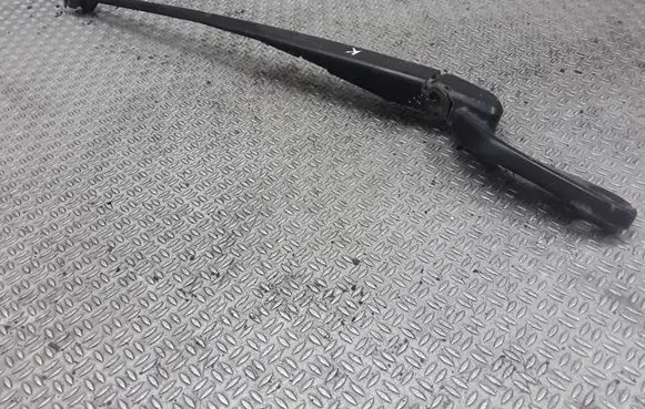 Audi A6 S6 C5 4B Front wiper blade arm