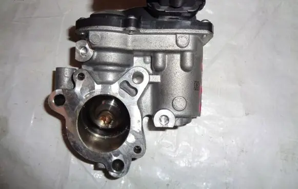 Renault Megane IV EGR valve 147100361R