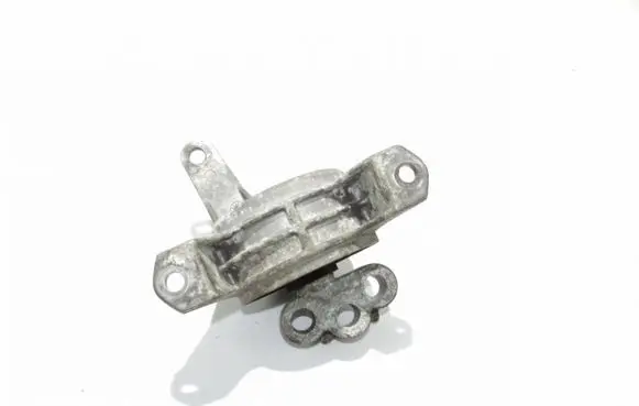 Opel Zafira B Engine mount bracket 2105279