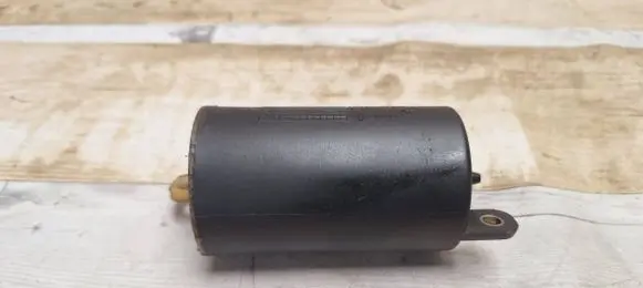 Vacuum air tank