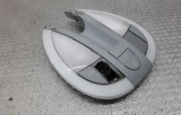 Mercedes-Benz E W211 Front seat light 2118201340