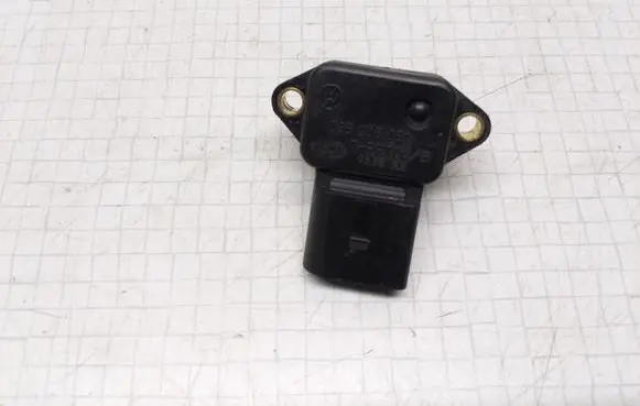 Volkswagen Golf IV Air pressure sensor 036906051