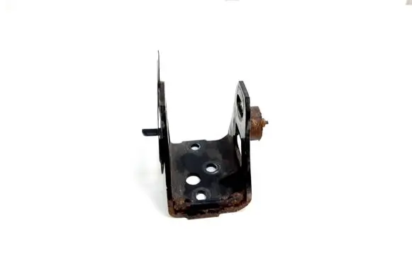 Toyota RAV 4 (XA40) Engine mounting bracket