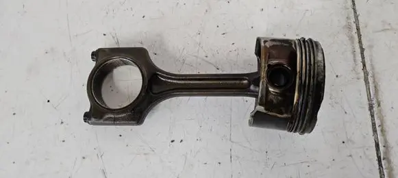Peugeot RCZ Piston with connecting rod 77L51