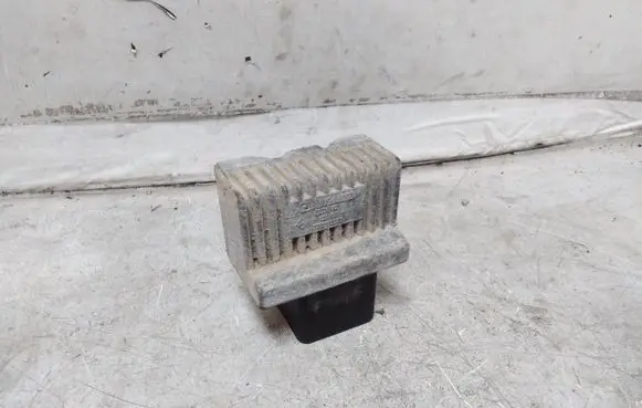 Renault Scenic II - Grand scenic II Glow plug pre-heat relay 7700115078