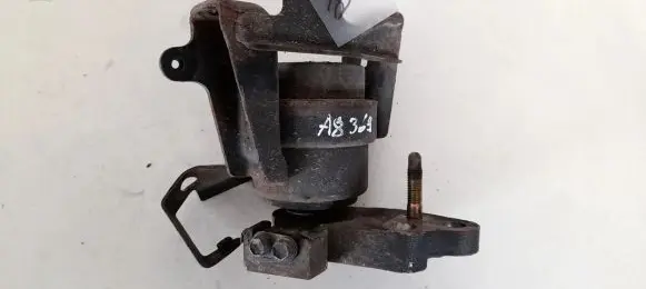 Toyota Avensis T250 Engine mount bracket