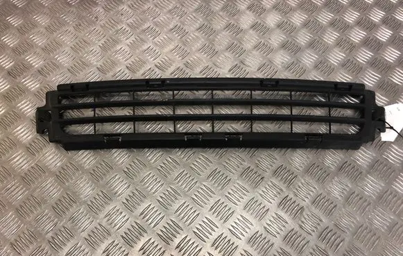 Volvo V50 Front bumper lower grill 30744911