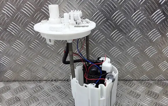 Opel Astra J Fuel injection high pressure pump 13577230 0580200039