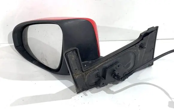 Toyota Yaris Front door electric wing mirror 