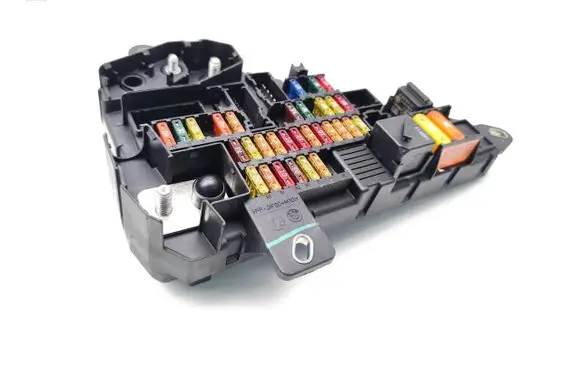 BMW 6 E63 E64 Fuse module 6956505