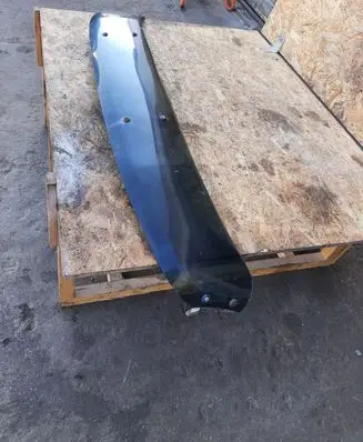Volkswagen II LT Windshield trim