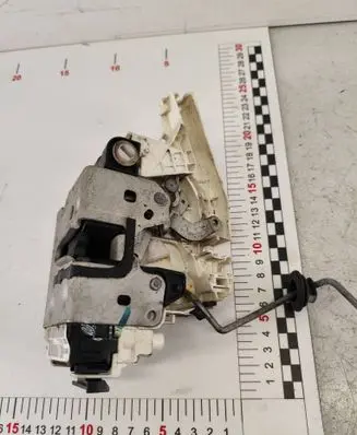 Fiat Freemont Rear door lock P04589914AD T78KD3552