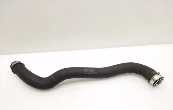 Mercedes-Benz CLS C219 Engine coolant pipe/hose A2115015382