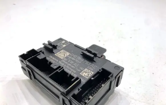 Volkswagen Touareg II Other control units/modules 4H0959793AC
