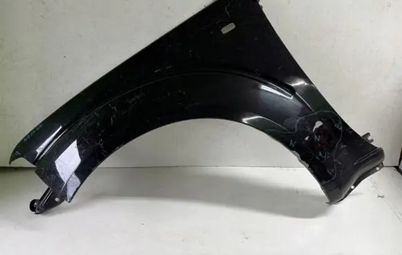 Nissan Pathfinder R51 Fender