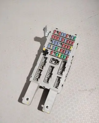Hyundai Santa Fe Fuse module 919502B400 1007215008 2B4000002280025